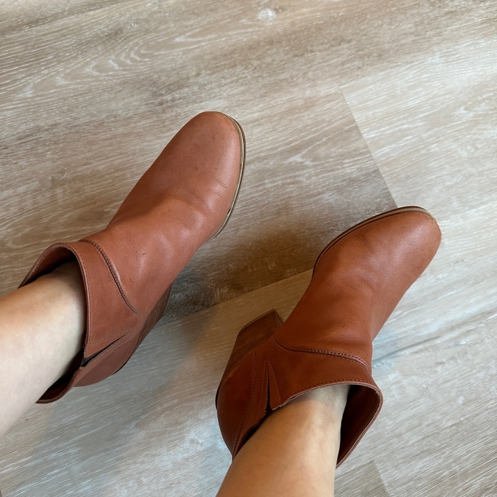 Rachel Comey Women's Tan Brown Ankle Boots 6